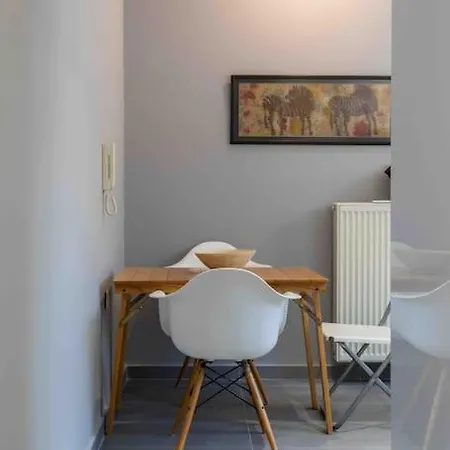 86 Modern N Cozy Aprt Close To The Old Town